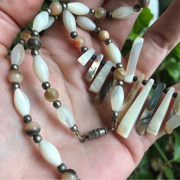 Vintage Mother Of Pearl Necklace - Picture 3 of 7